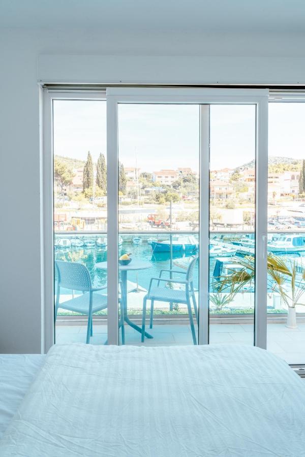 Blue Marina Apartments Exterior photo