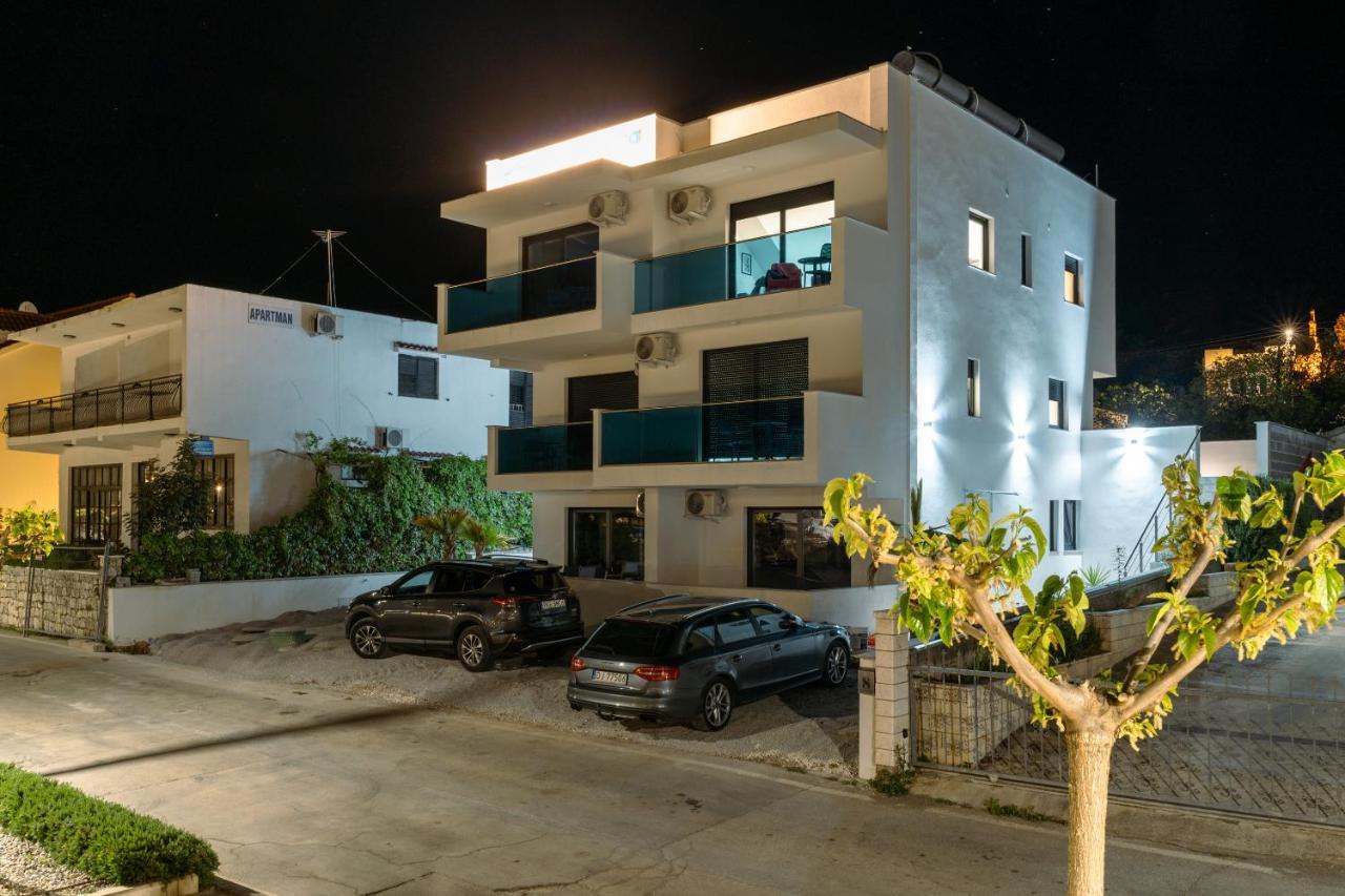 Blue Marina Apartments Exterior photo